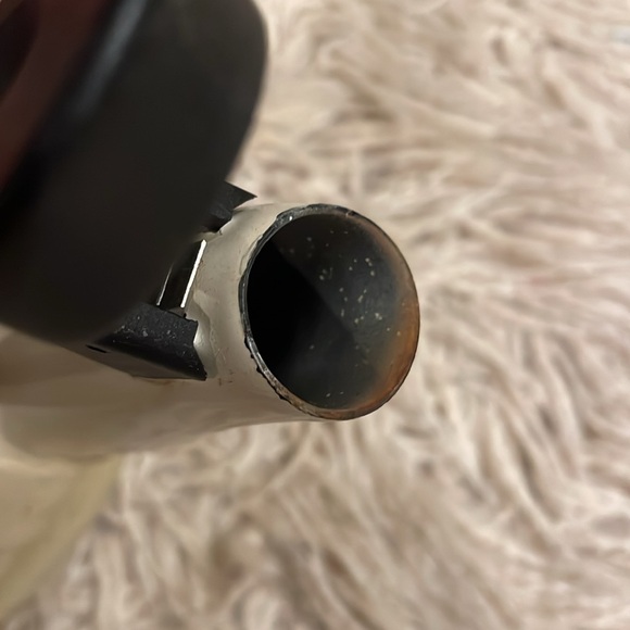 Le Creuset ombre white cream kettle - Picture 8 of 15